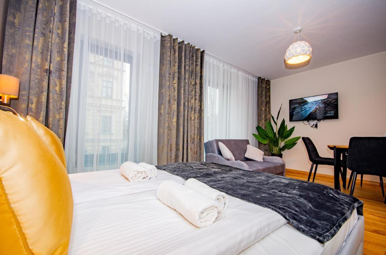 Inpoint Spacious Apartments Near Main Square & Kazimierz District Cracovie Extérieur photo